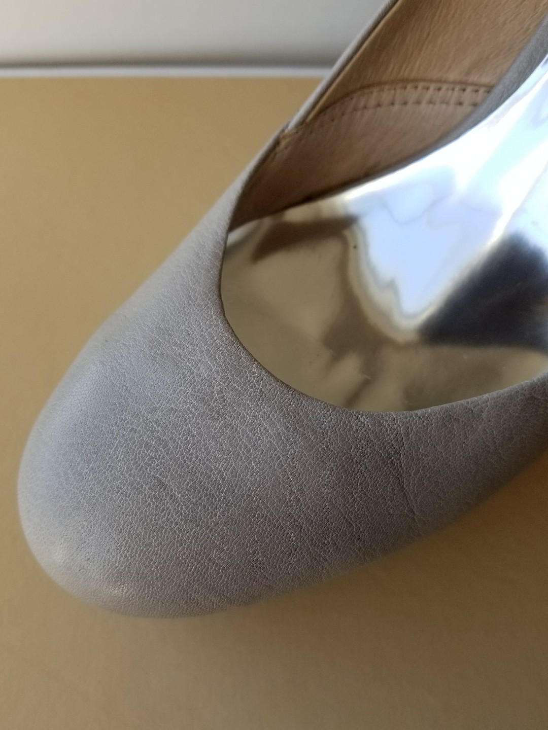 Michael KORS MK BELINDA SILVER LOGO PLATE ROUND TOE PUMPS US 10 I LOVE SHOES