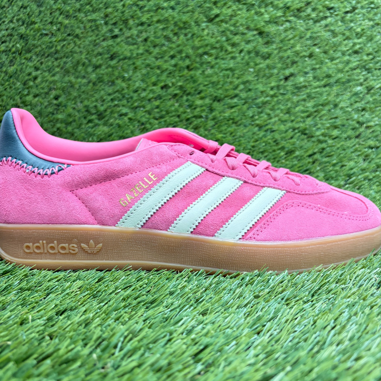 Adidas Gazelle Indoor Womens Size 10 Pink White Athletic Walking Shoes Sneakers