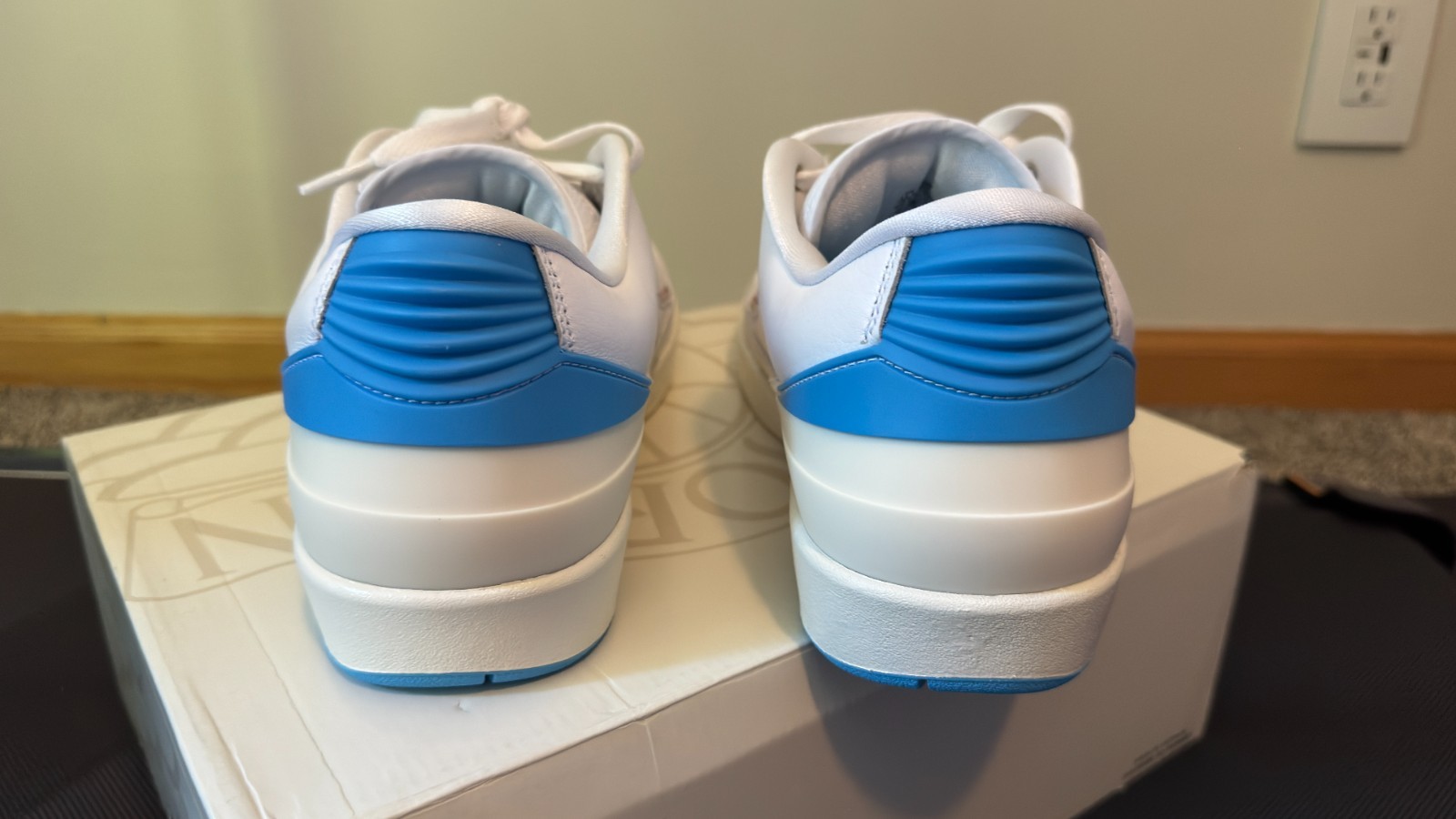 Size 11.5w / 10m – Air Jordan 2 Retro Low NC to Chi DX4401-164