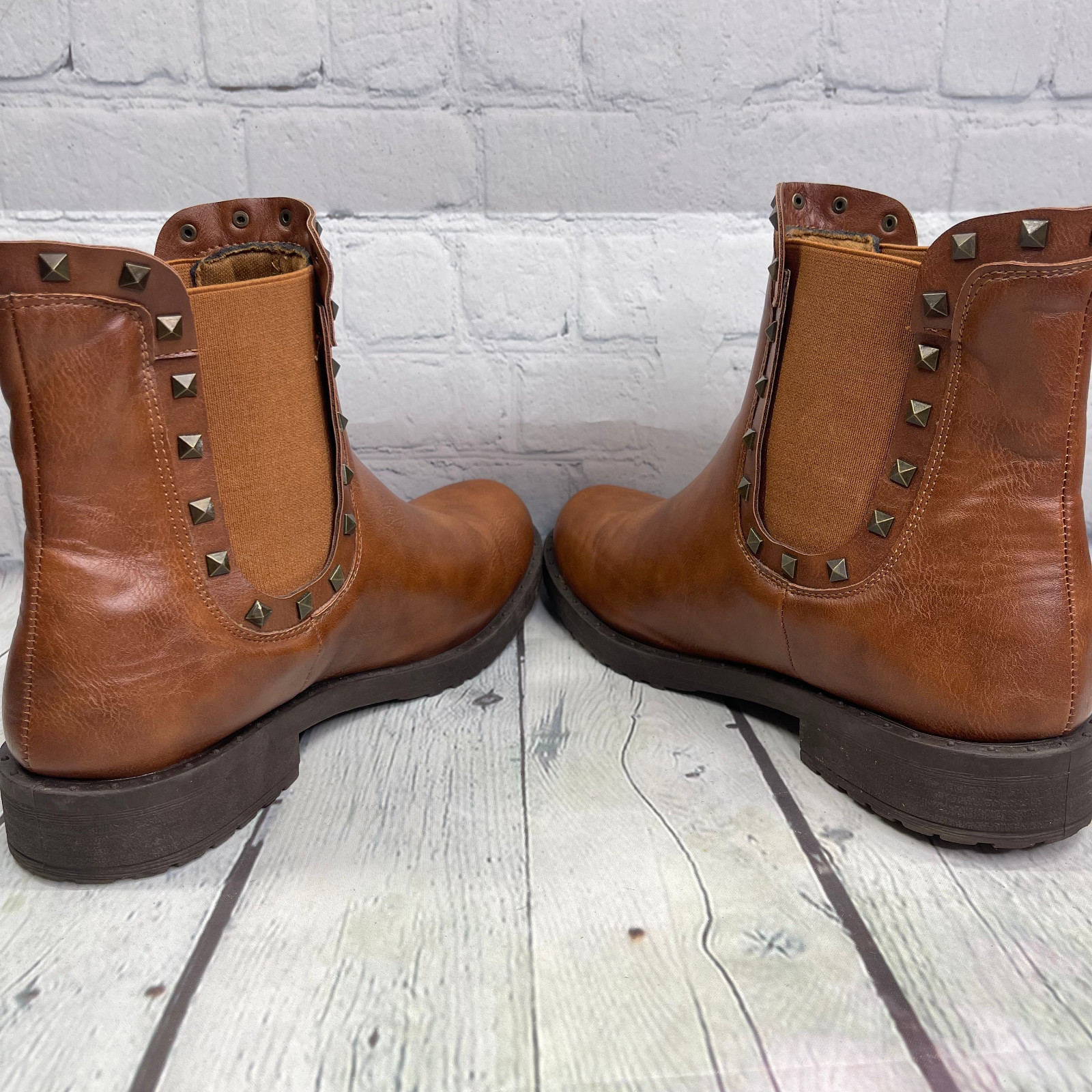 Olivia Miller Chelsea Boots Women Size 10 Brown Slip On Ankle Booties Shoes