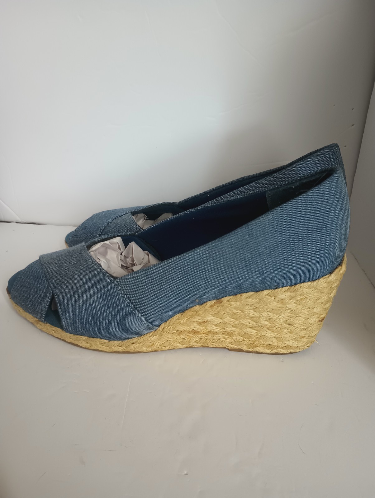 Chaps Daytona Espadrille Wedge Sandal Blue Chambray Size 8.5B