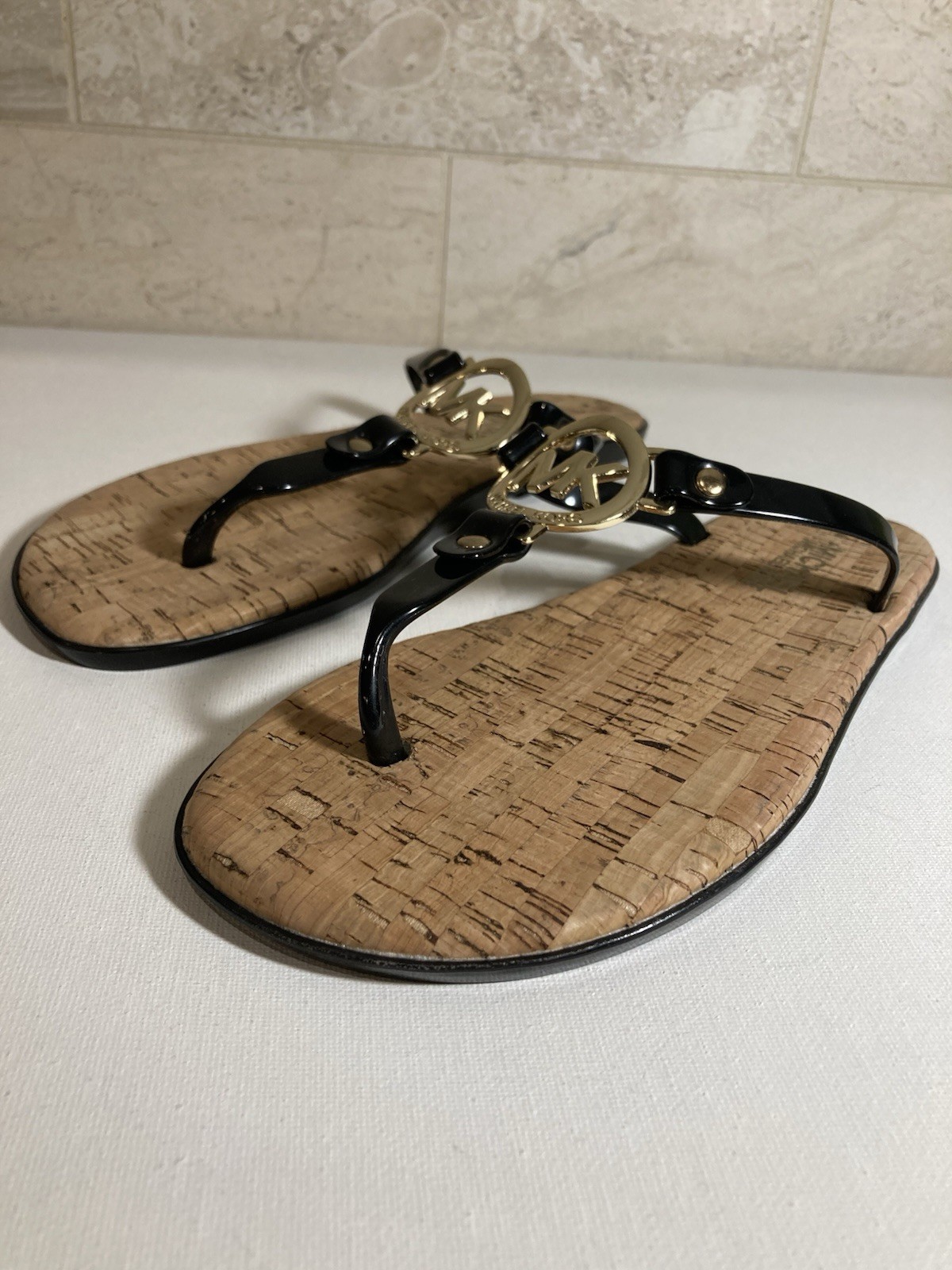 NEW MICHAEL KORS BLACK JELLY AND CORK MK THONG T STRAP SANDALS SZ6