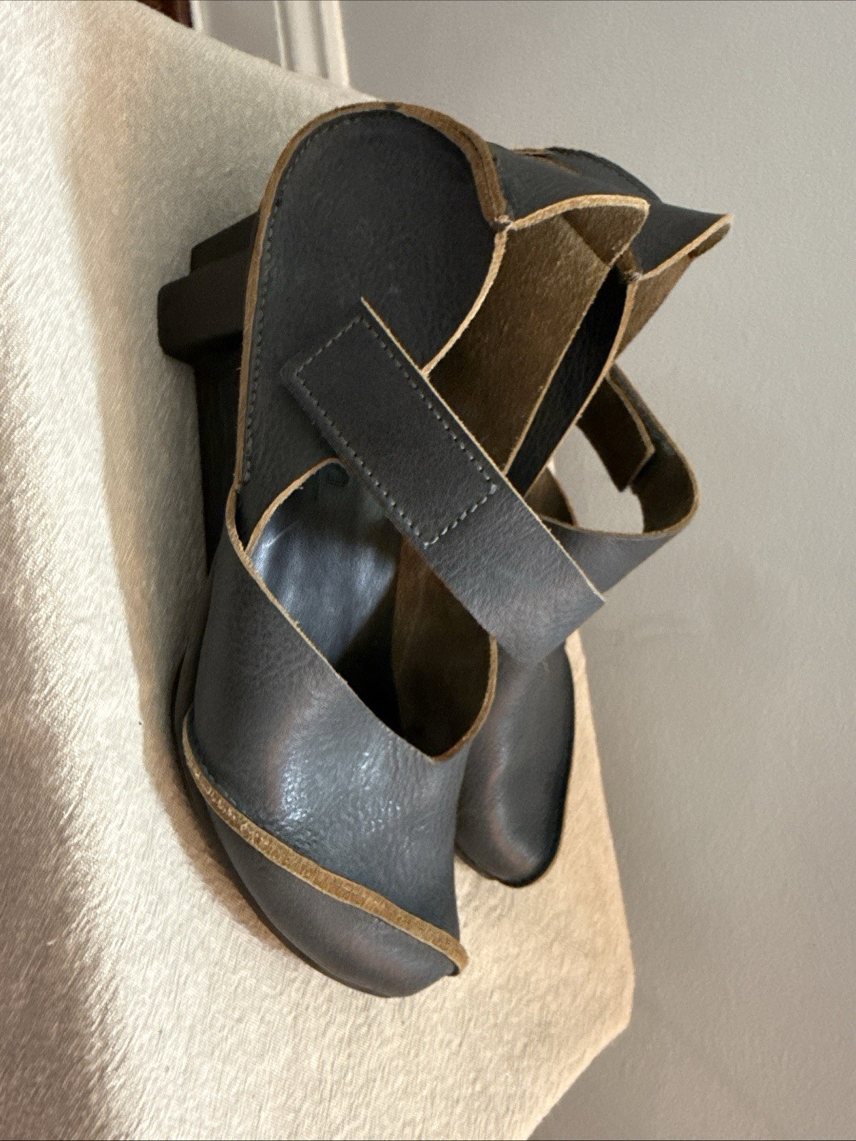 Trippen Glance Wedge Pump Black Leather Ankle Strap Handmade Germany Size 39/8