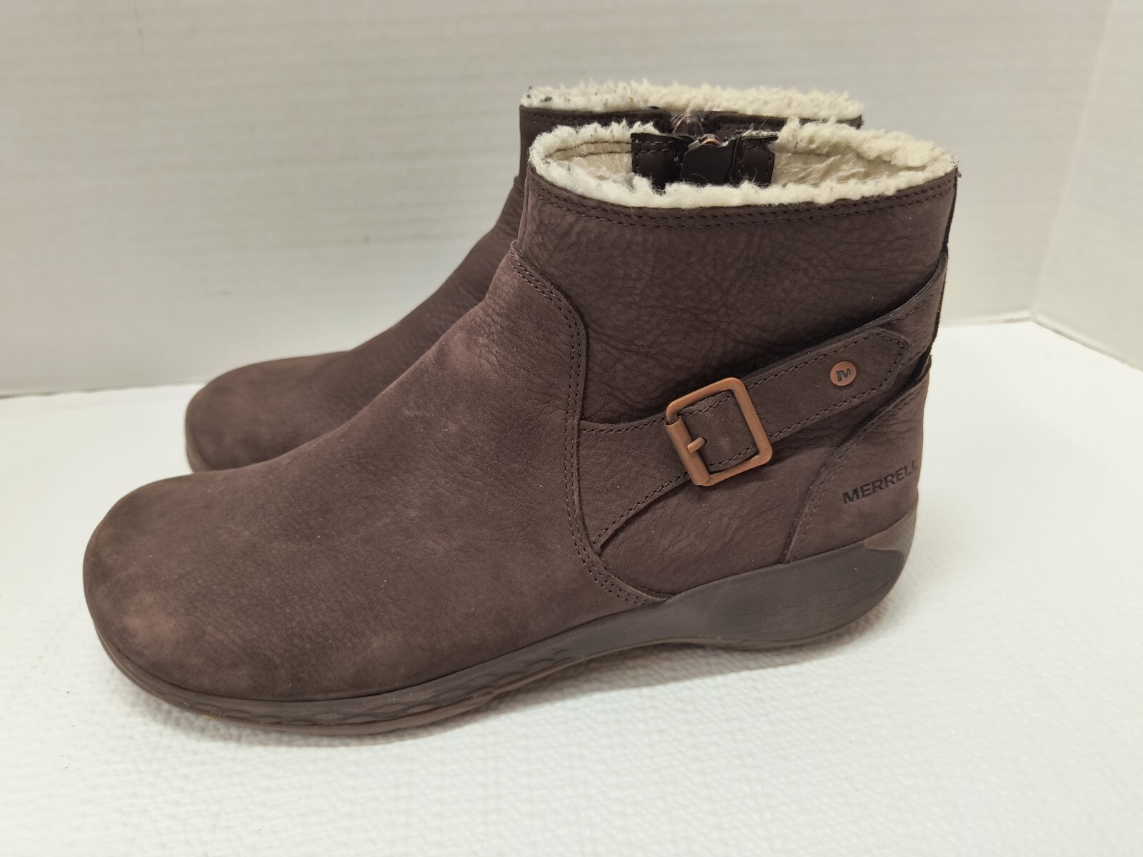 Merrell Women’s Leather Encore MId Boot Size 8 Espresso Color made in Indonesia