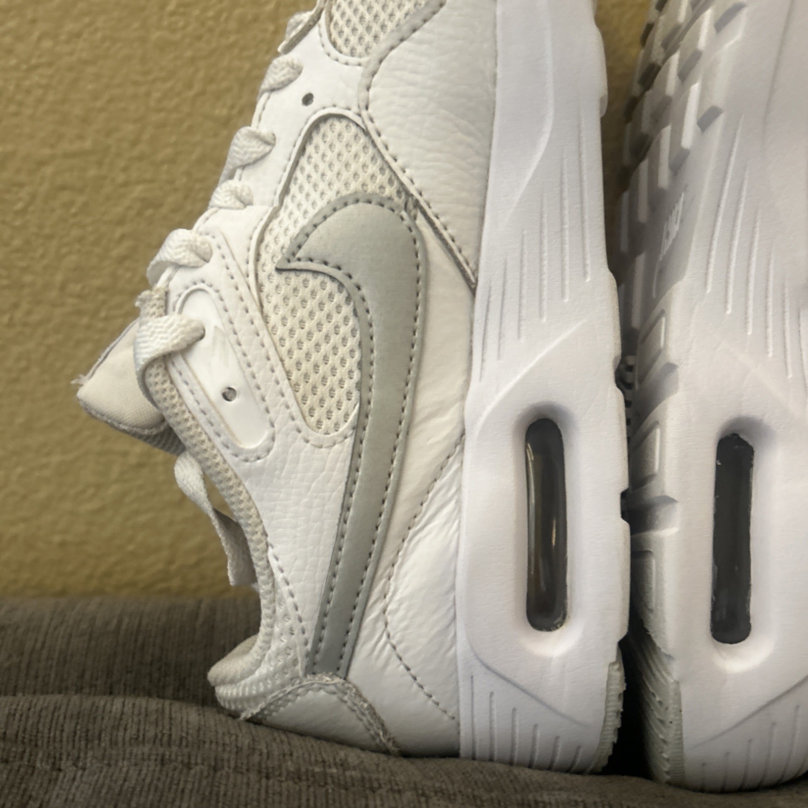 Nike Air Max SC Women’s Sneaker CW4554-100 US Size 6.5 White / Metallic Platinum
