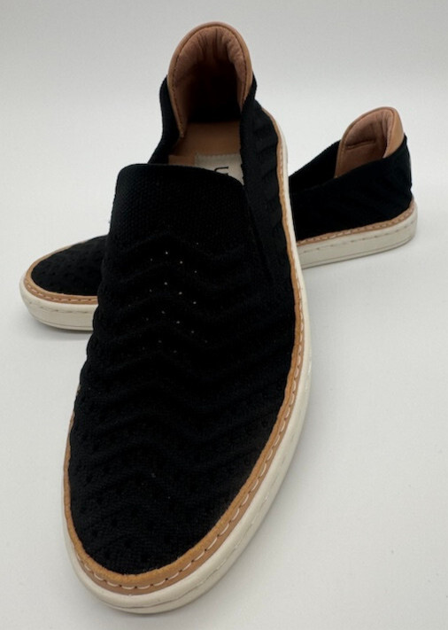 Ugg Sammy Knit Chevron Sneakers Women’s Size 5.5 Black 7046