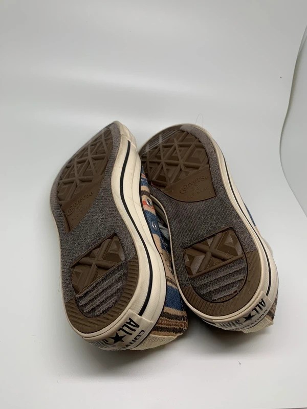 Converse All Star Low Top Canvas Sneakers with Aztec Pattern Women’s Size 7