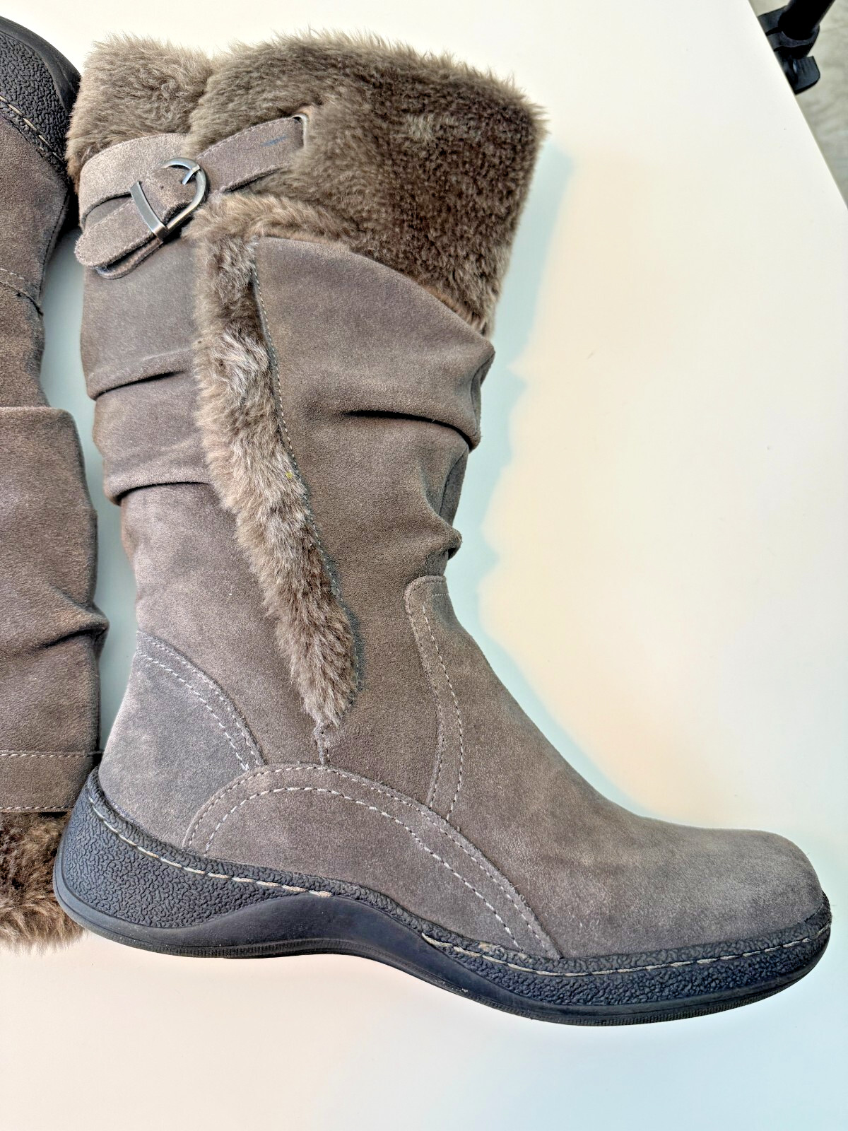 Naturalizer Women’s Brownish Gray Suede Faux Fur Lined Winter Boot Size 9