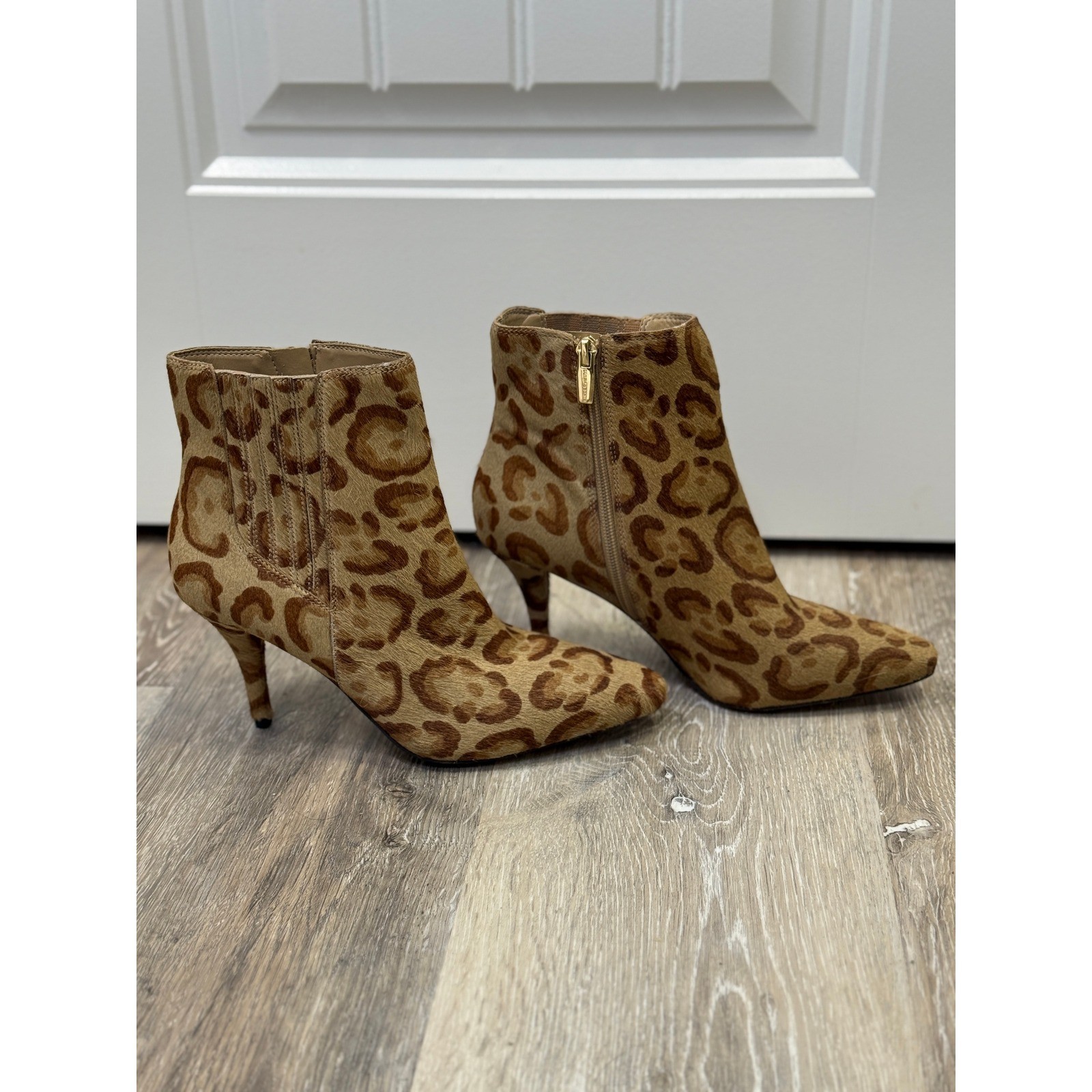 Vince Camuto Ambind Bootie 7.5 Tan Leopard Calf Hair Pointed Toe Ankle Boots