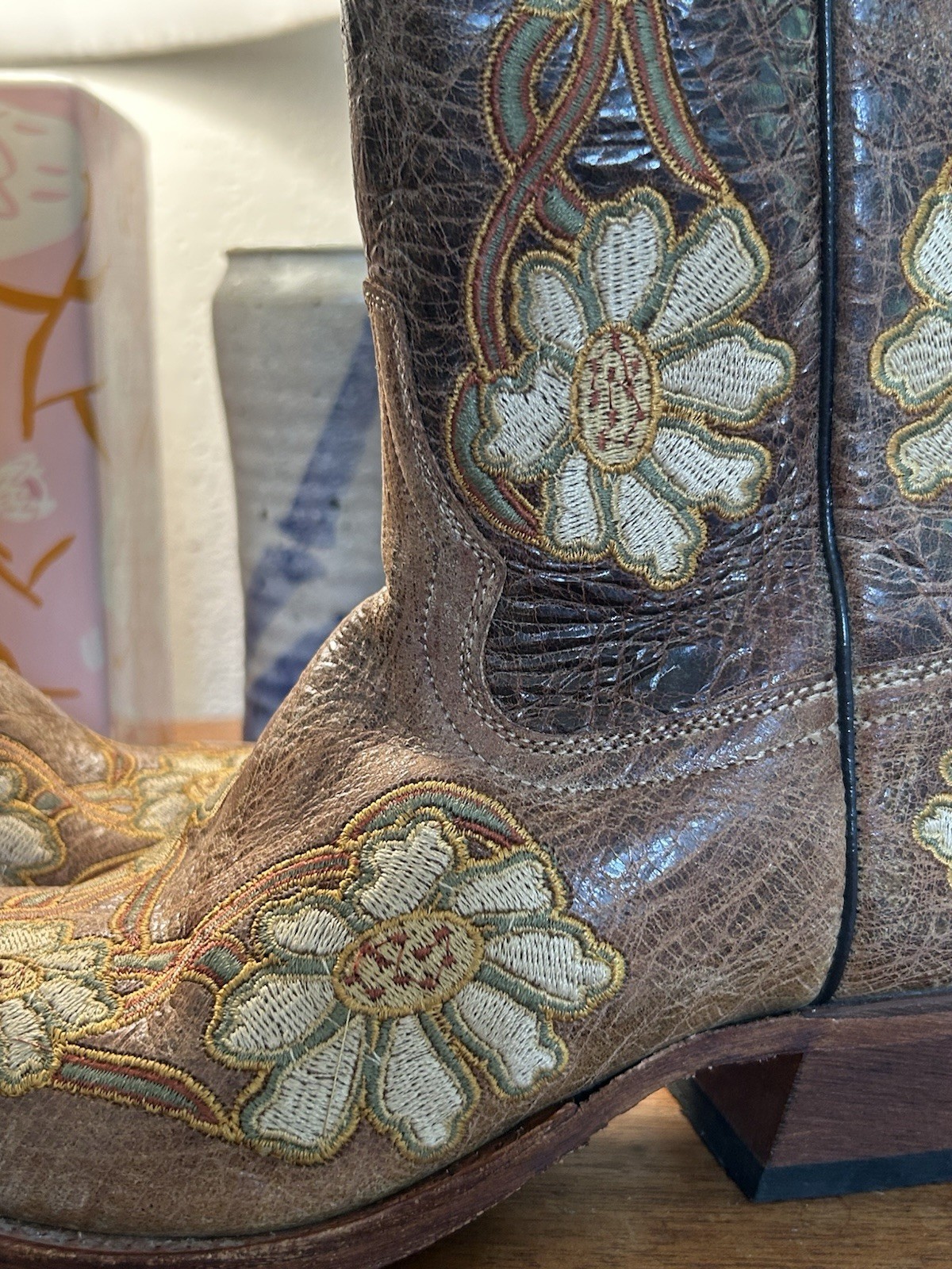 Macie Bean Women’s Western Knee High Leather Boots Floral Embroidered 7