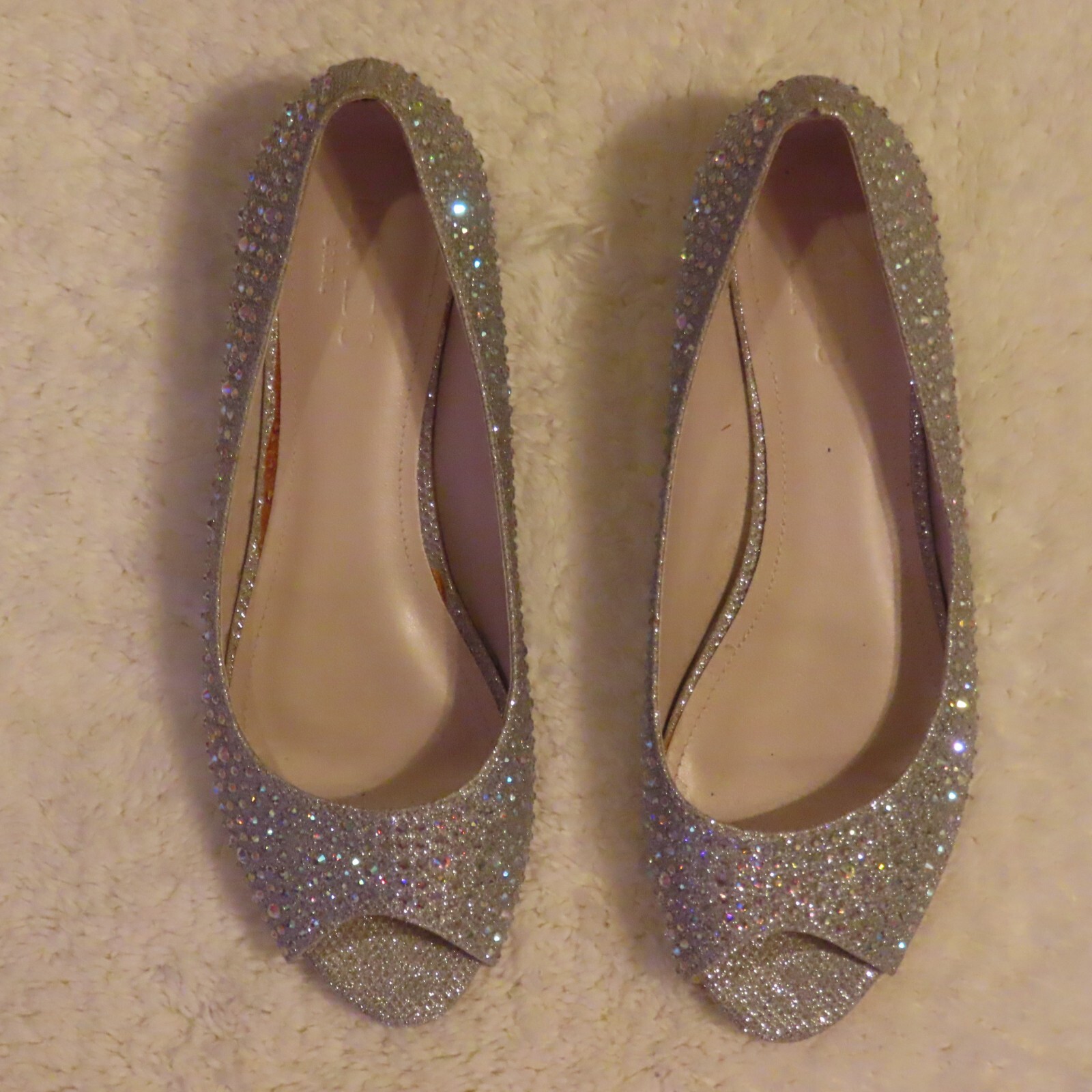 David’s Bridal Women’s Silver Rhinestone Open Peep Toe Formal Dress Shoe Sz 8.5