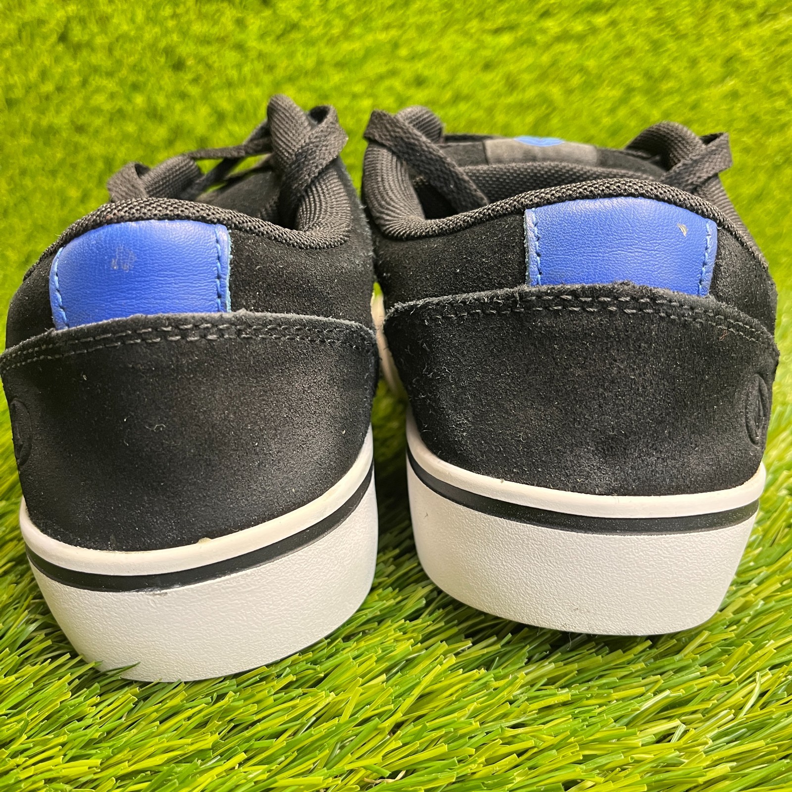 Volcom True Womens Size 7 Black White Blue Leather Composite Toe Work Shoes