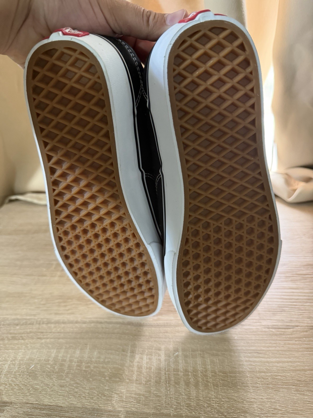Vans Off the Wall Unisex women 9 mean 7.5 Authentic Black Skate Dress Shoes