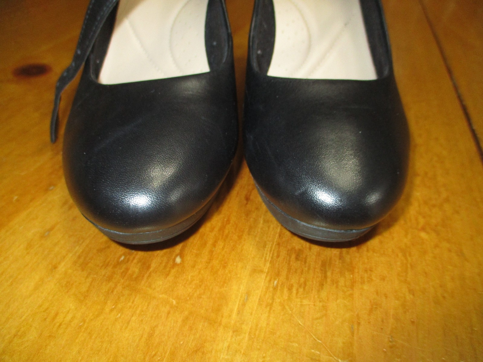 Clarks Ambyr Shine Dress Shoes,Cushioned Inside,Black,Size 7 1/2 M US,5 UK,38 EU