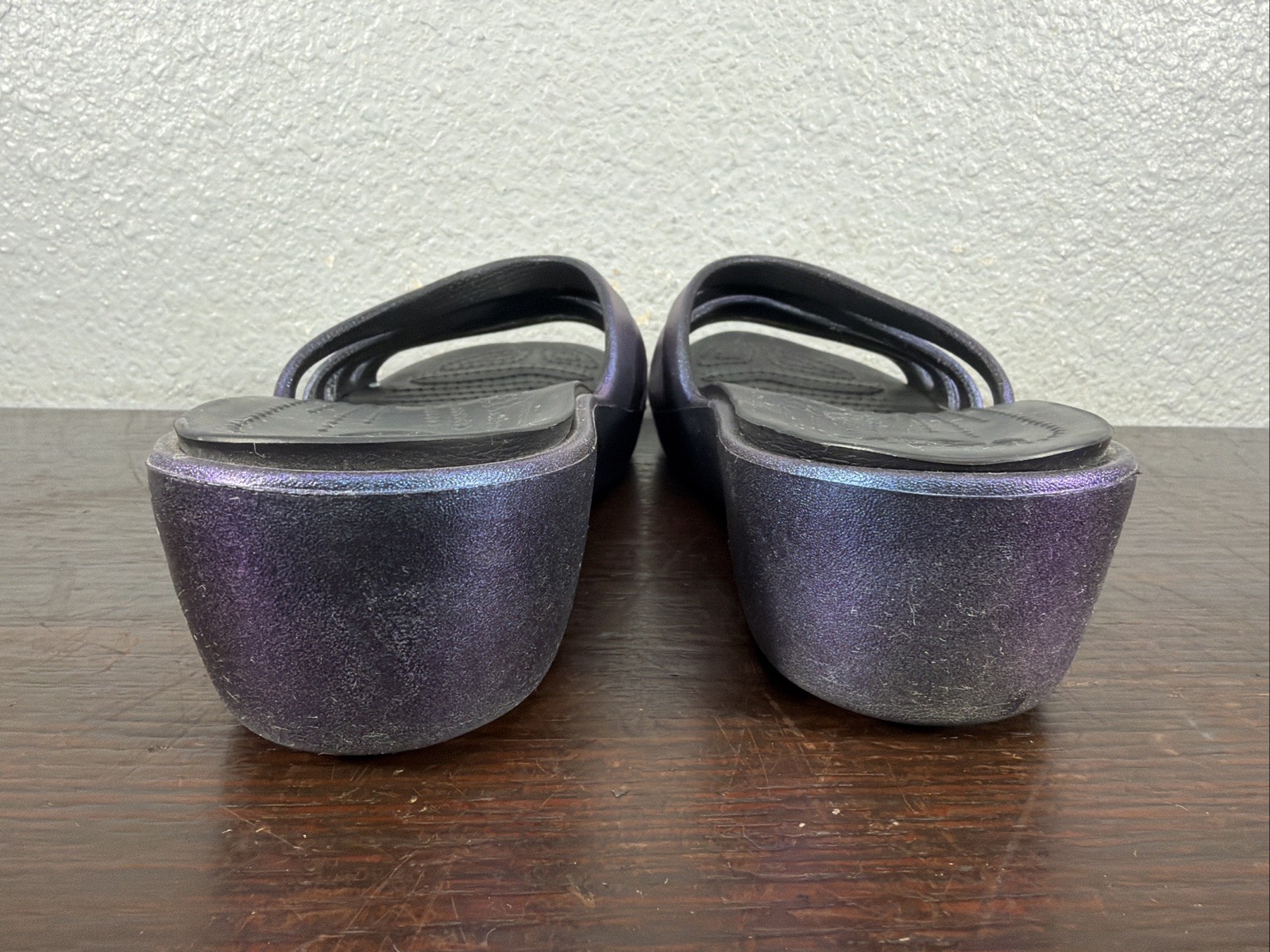 Crocs Women’s Strappy Rhonda Wedge Slip On Iridescent Black Sandals Size 9