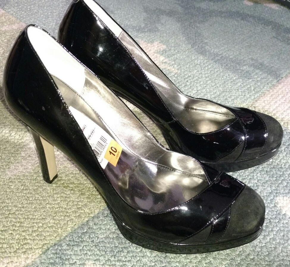 MARC FISHER-BELLA-SZ 10M-BLACK PATENT LEATHER/SUEDE-4.25″ HEELS/SHOES-EXCELLENT!