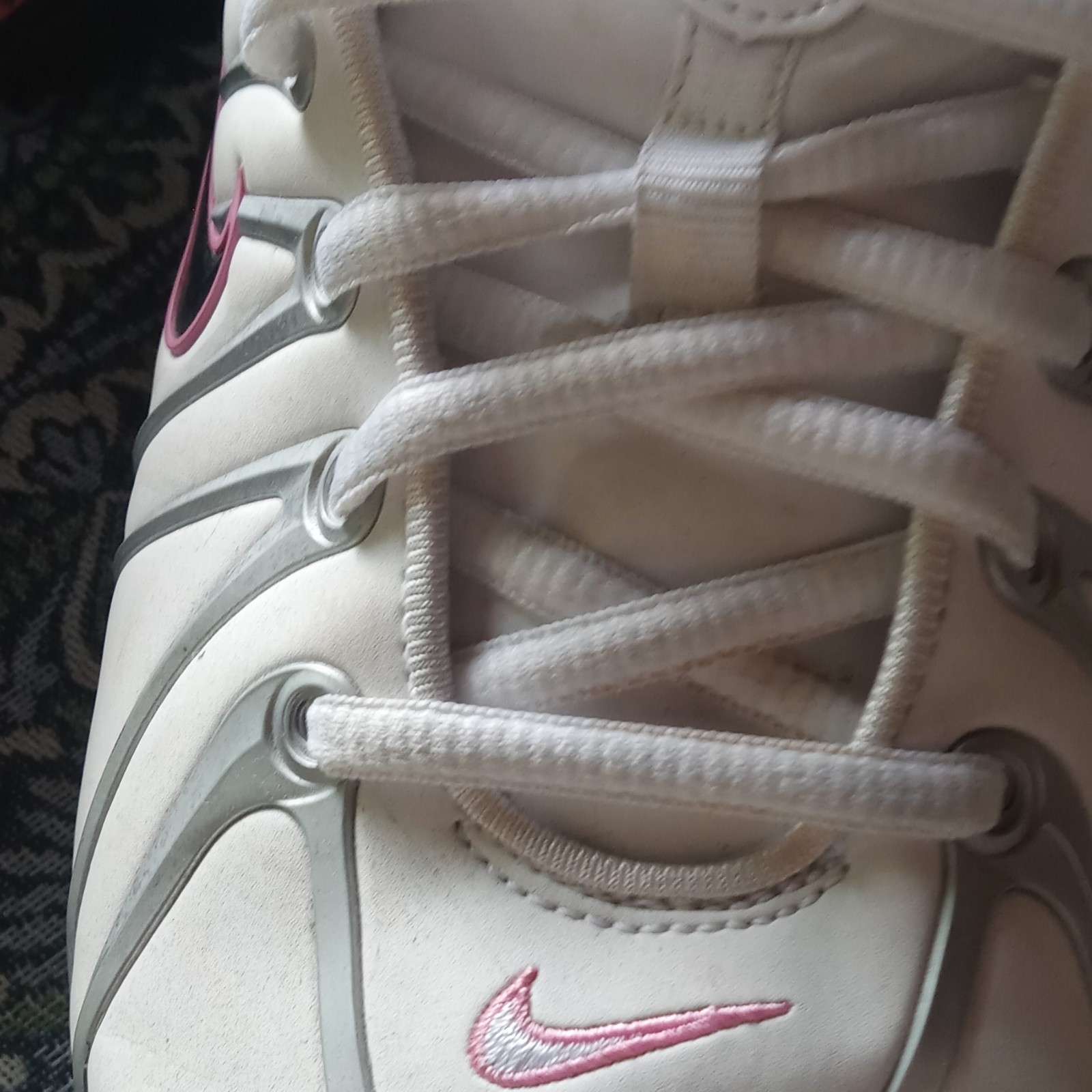 Nike Air Max Torch SL Women’s Size 10 White And Silver With Pink Running Shoes