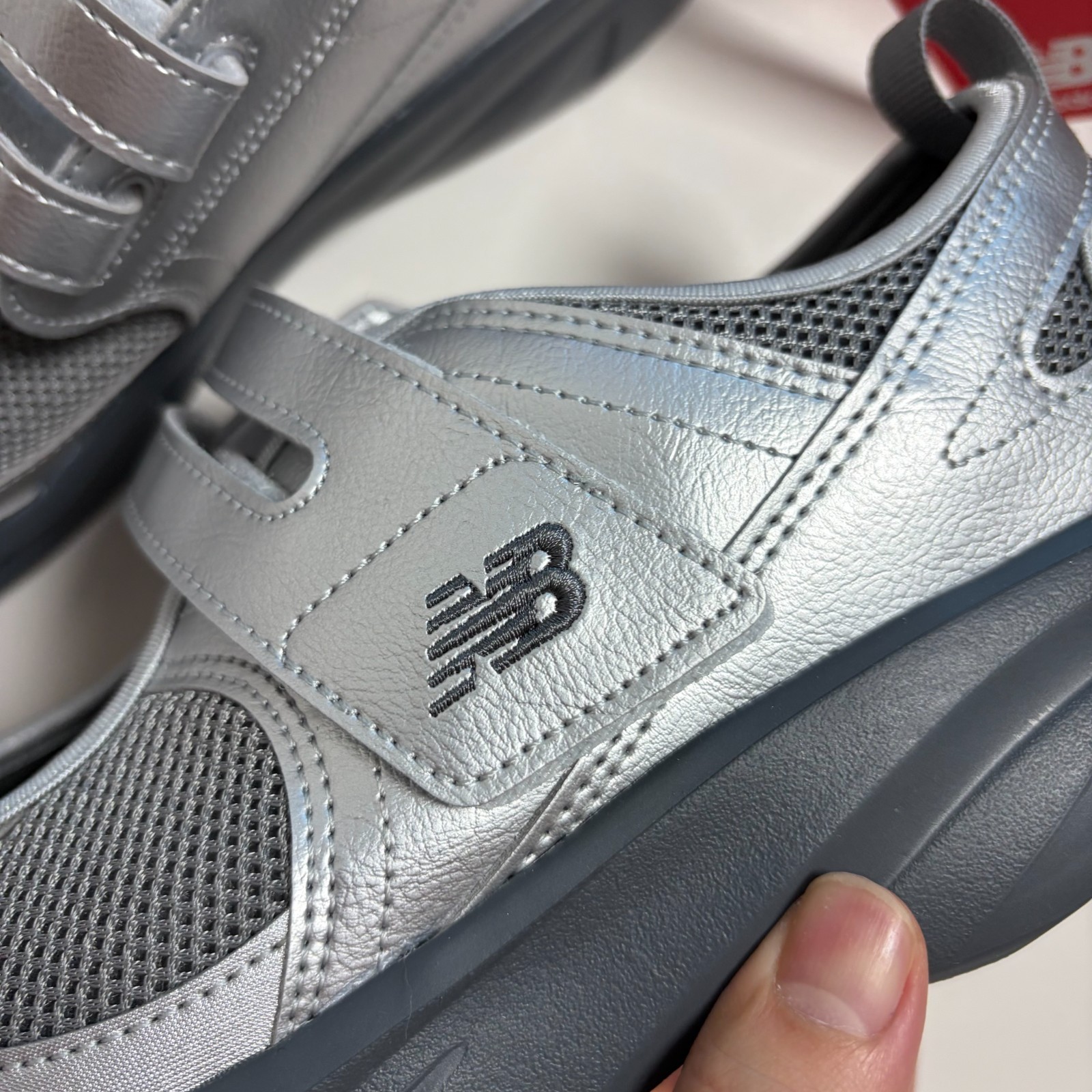 New Balance Breeze Womens Mary Jane Sneakers 26SS Silver SD2202SG2