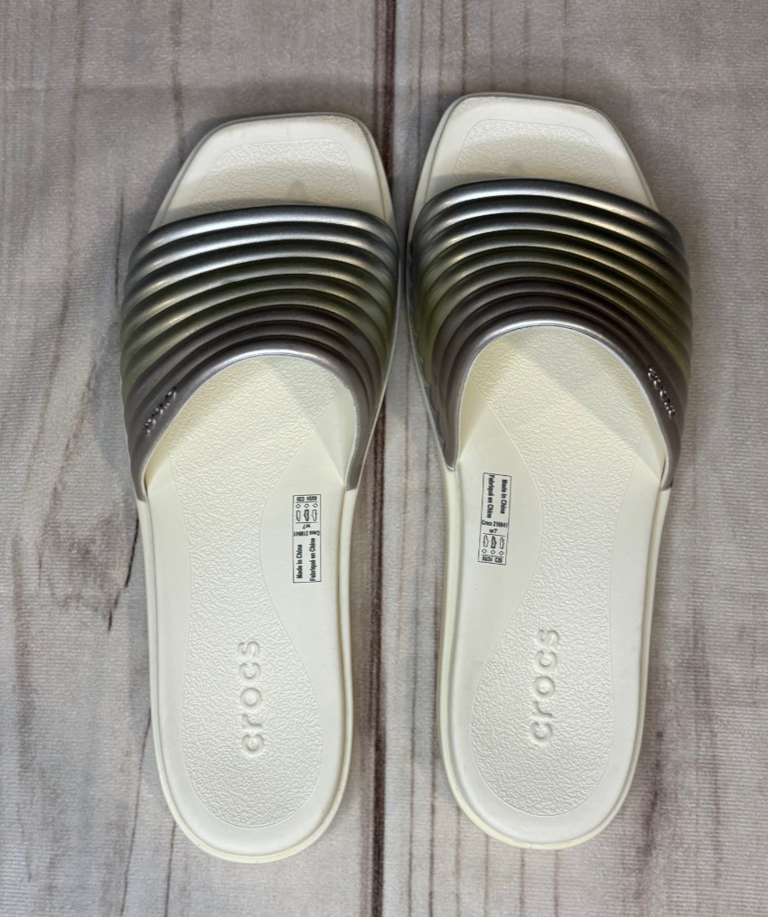 NWOT Crocs Women’s Size 7 Miami Metallic Slide **See Description**