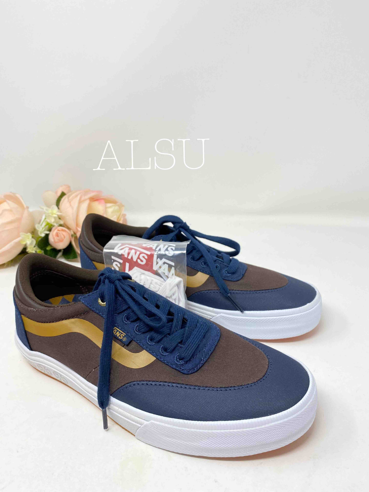Sneakers Women’s VANS Gilbert Crockett Independent Dress Blues Size VN0A38COUHL