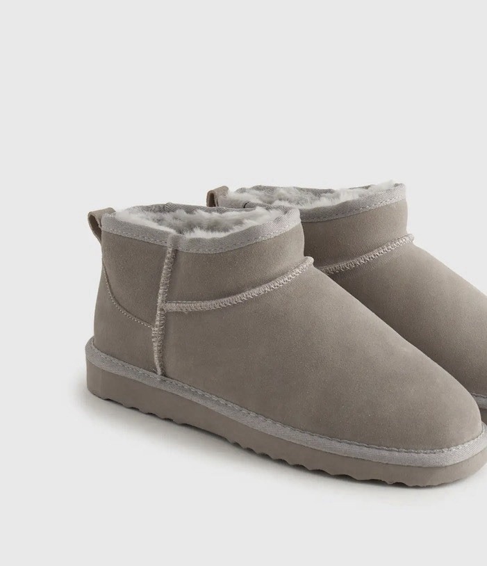 NWT Quince Australian Shearling Mini Boot Suede Water Repellent Pull Tab Sz 9