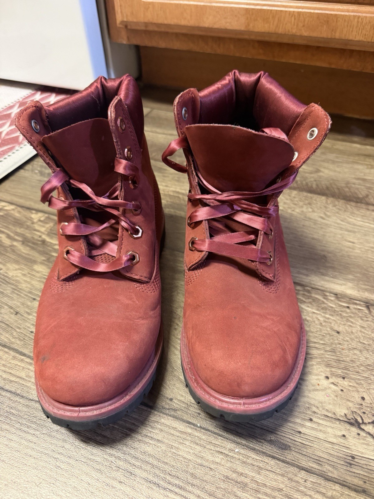 Timberland Women’s 6” Premium Waterproof burgundy Nubuck US 8