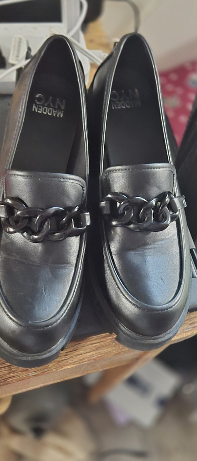 Madden NYC Women’s Black Faux Leather Chain Loafer Flats Slip-On Size 11