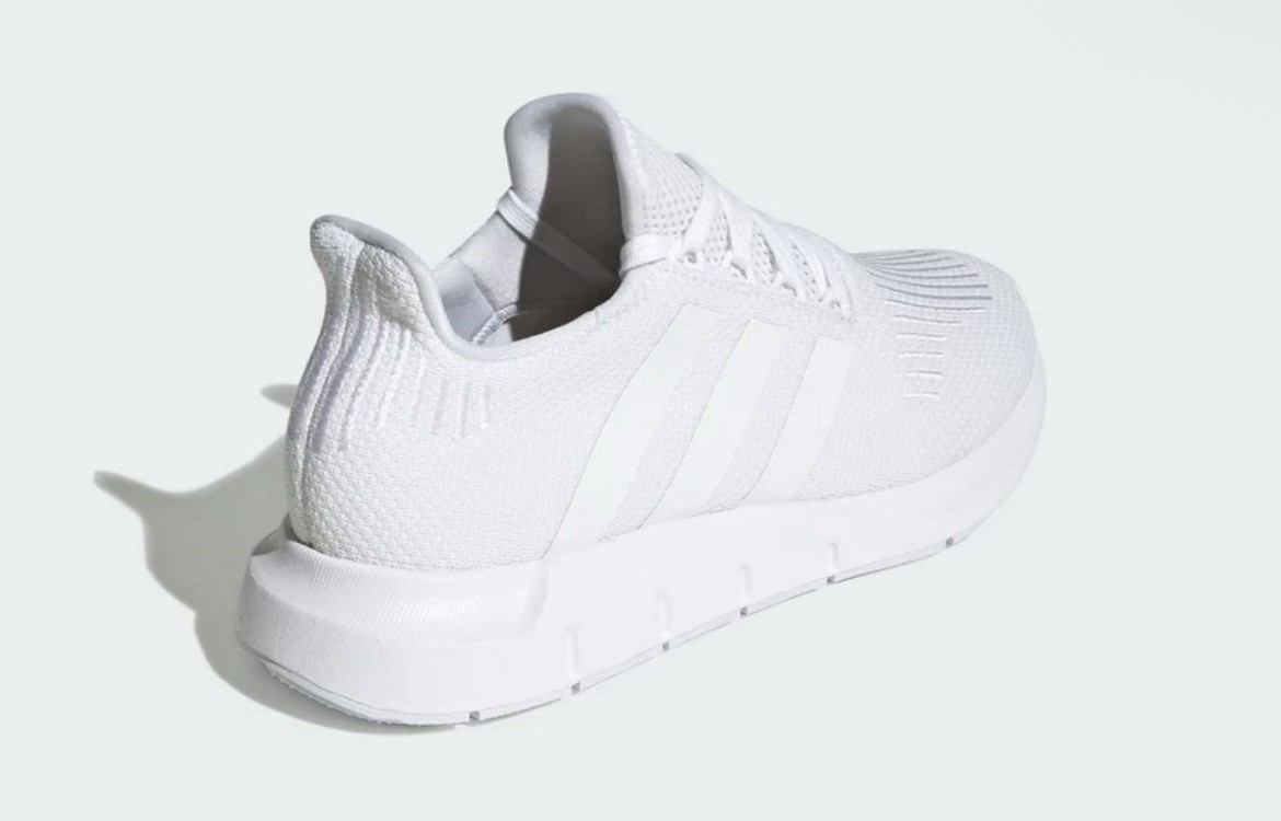 Adidas Swift Run 1.0 Women’s Casual Running Shoes Sneakers IE7480 White NEW