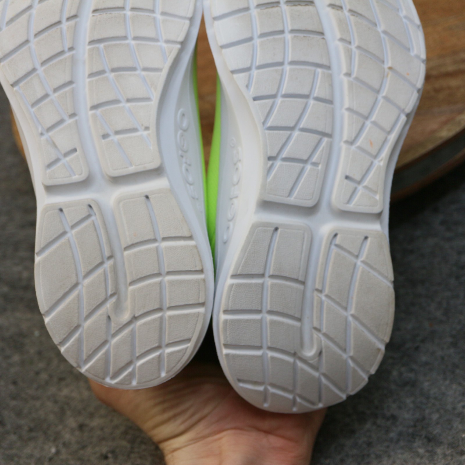 Oofos Oomg Sport LS Womens Size 9 Neon Yellow Recovery Shoes Comfort Athletic