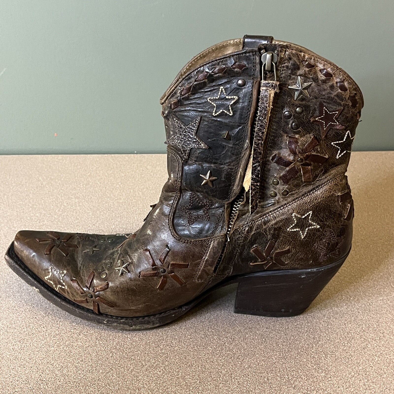 Ariat Starla Western Boot ATS Technology Premium Leather Star Embroidery & Studs