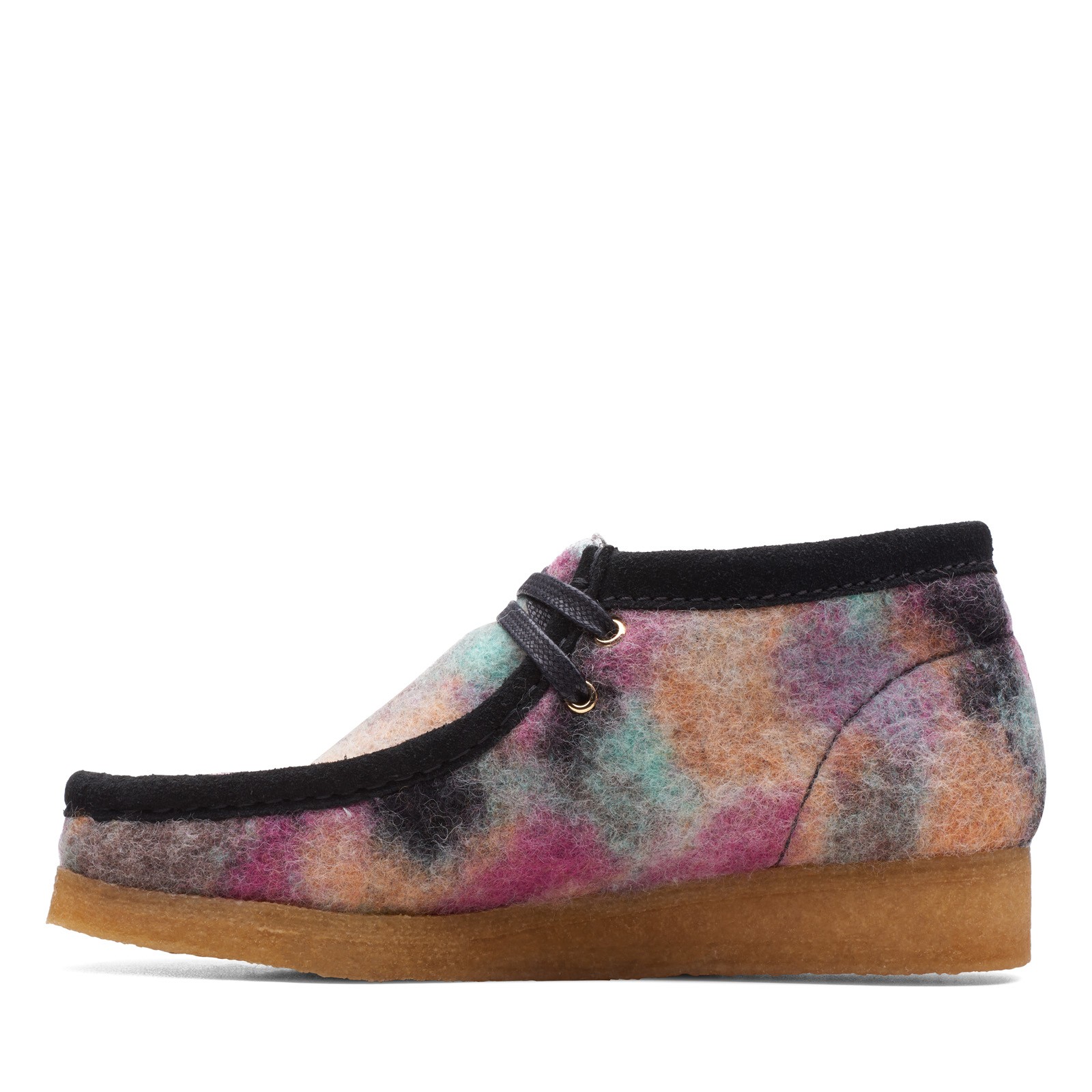Clarks Wallabee Boot 26168702 Womens Black Canvas Lace Up Chukkas Boots