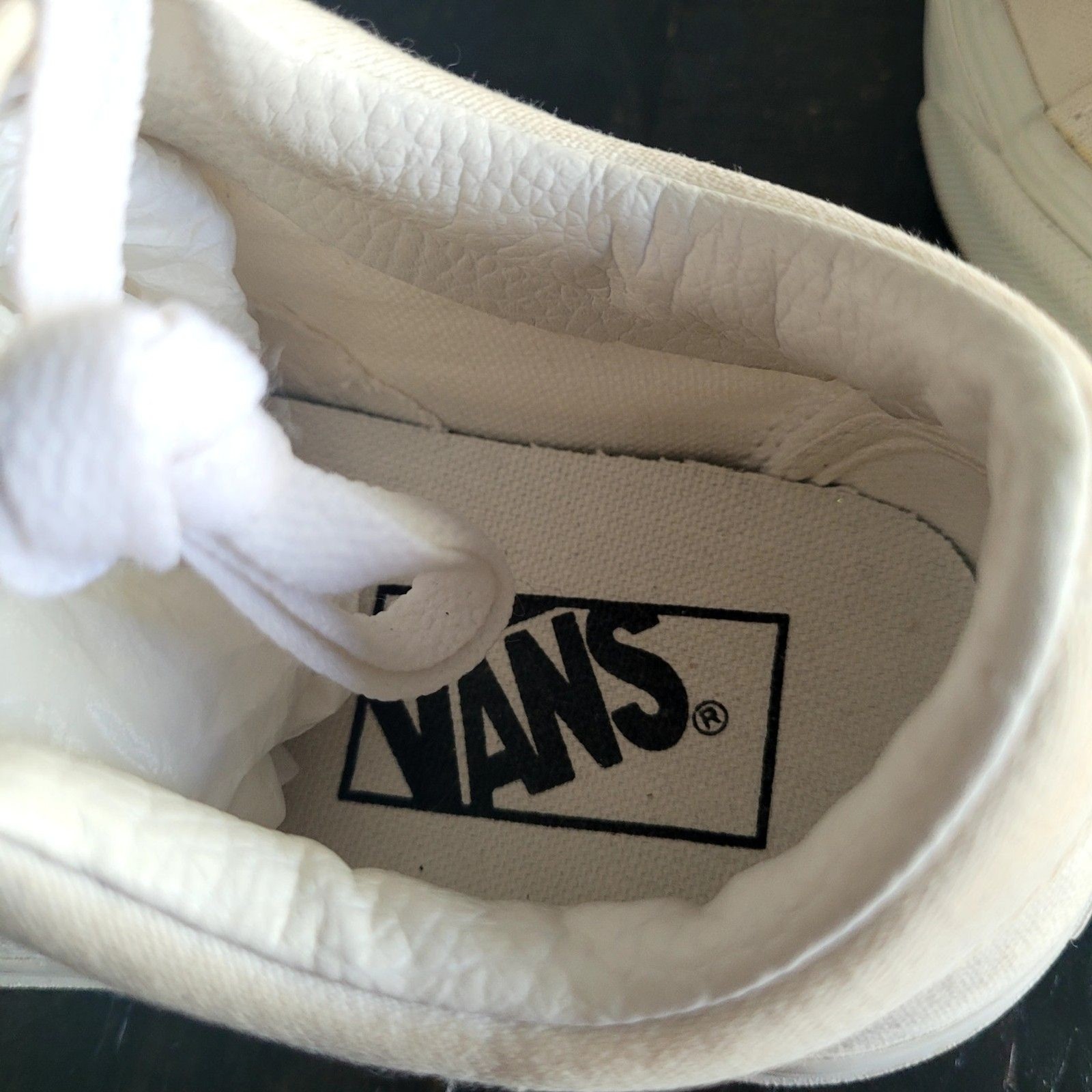 Vans Old Skool Unisex White/Marshmallow Low Top Lace-Up Sneakers Men 5 Women 6.5