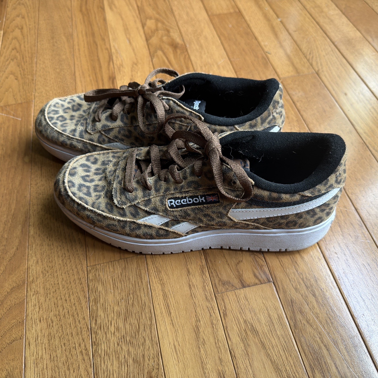 Reebok Women’s Leopard Print Sneakers Size 10 Lace-Up Classic Casual Travel