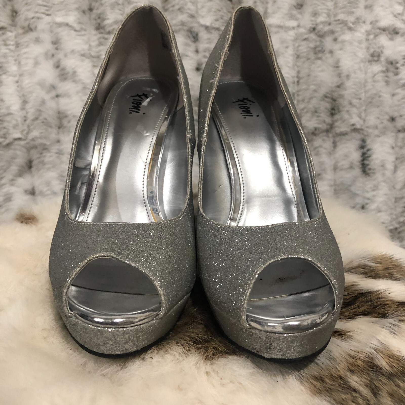 Fioni Shimmering Glitter Silver Stiletto Open Toe heels women’s size 7.5