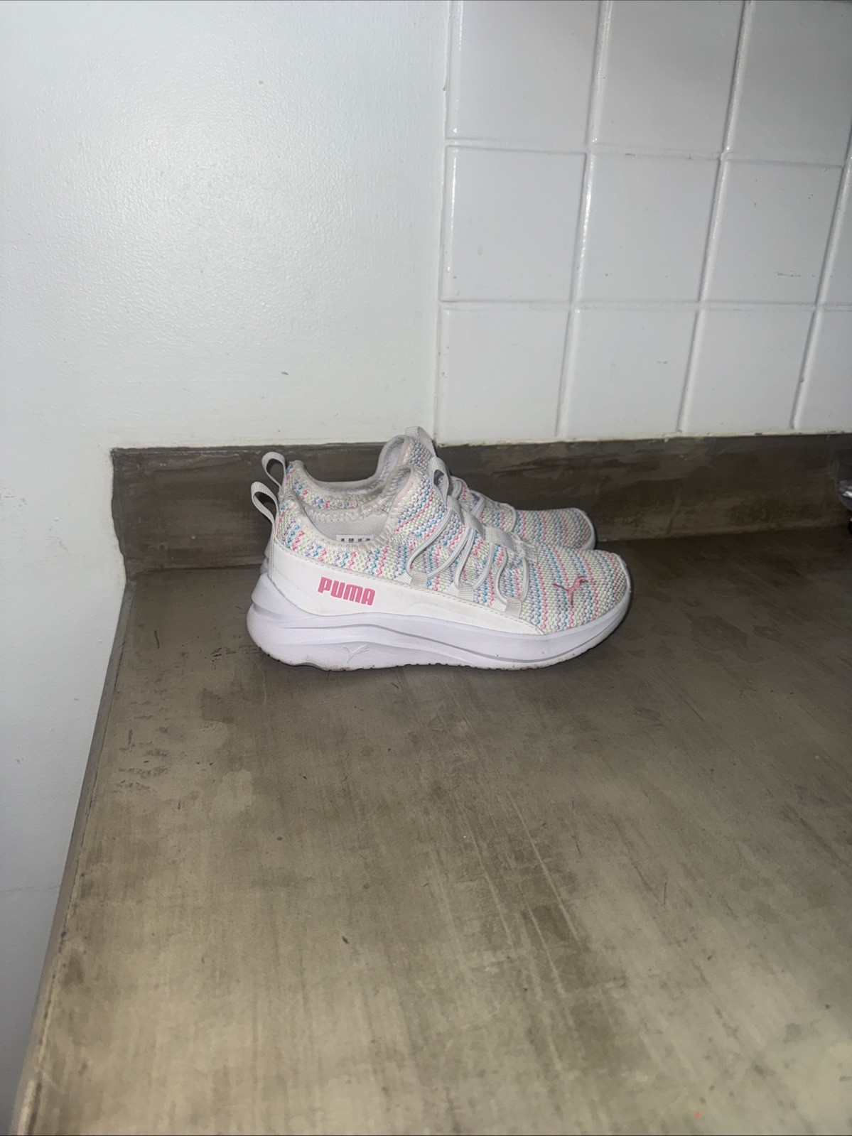 PUMA Size 3.5 Multicolor Knit Striped Lace-Up Low Top Sneakers White Pink