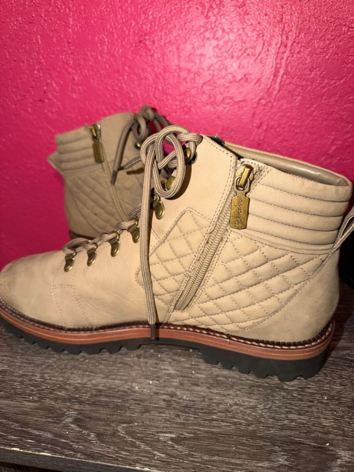 Blondo “Helen” Taupe Quilted Lace-Up Ankle waterproof lug Boot. Sz 11