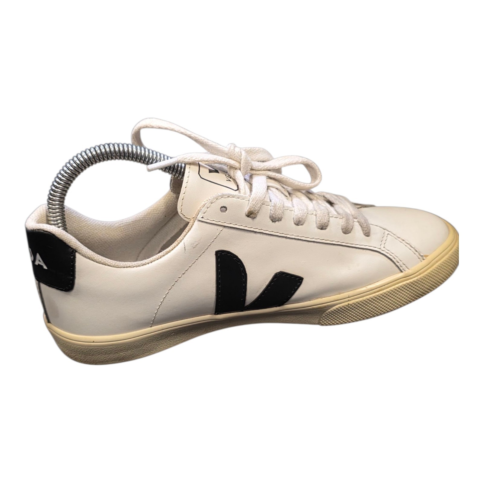 Veja Esplar Women’s Size 6 White Black Leather Sneakers Made in Brazil EUR 37