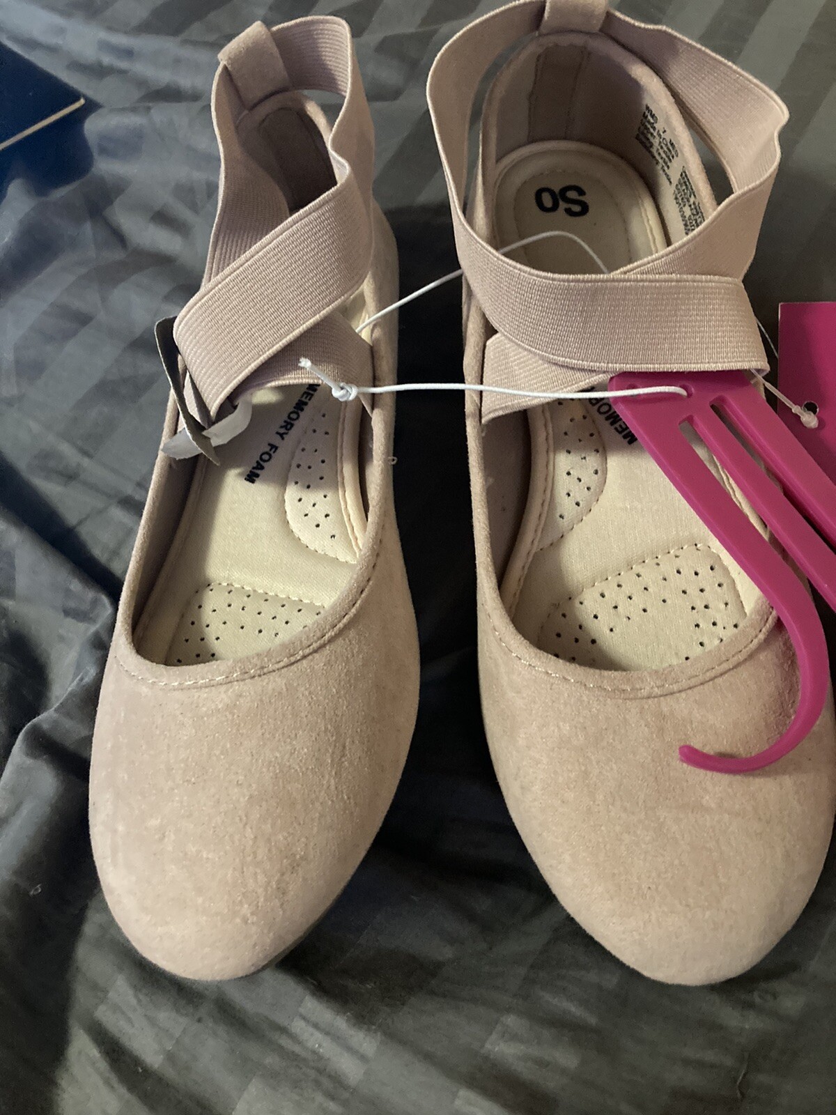 SO Seadragon Women’s Flats 6 medium Memory foam