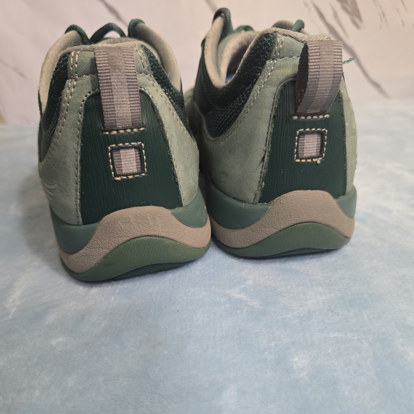 DANSKO Green Suede Leather WMNs US 10.5M EU 41 Sneakers with Poron VTG