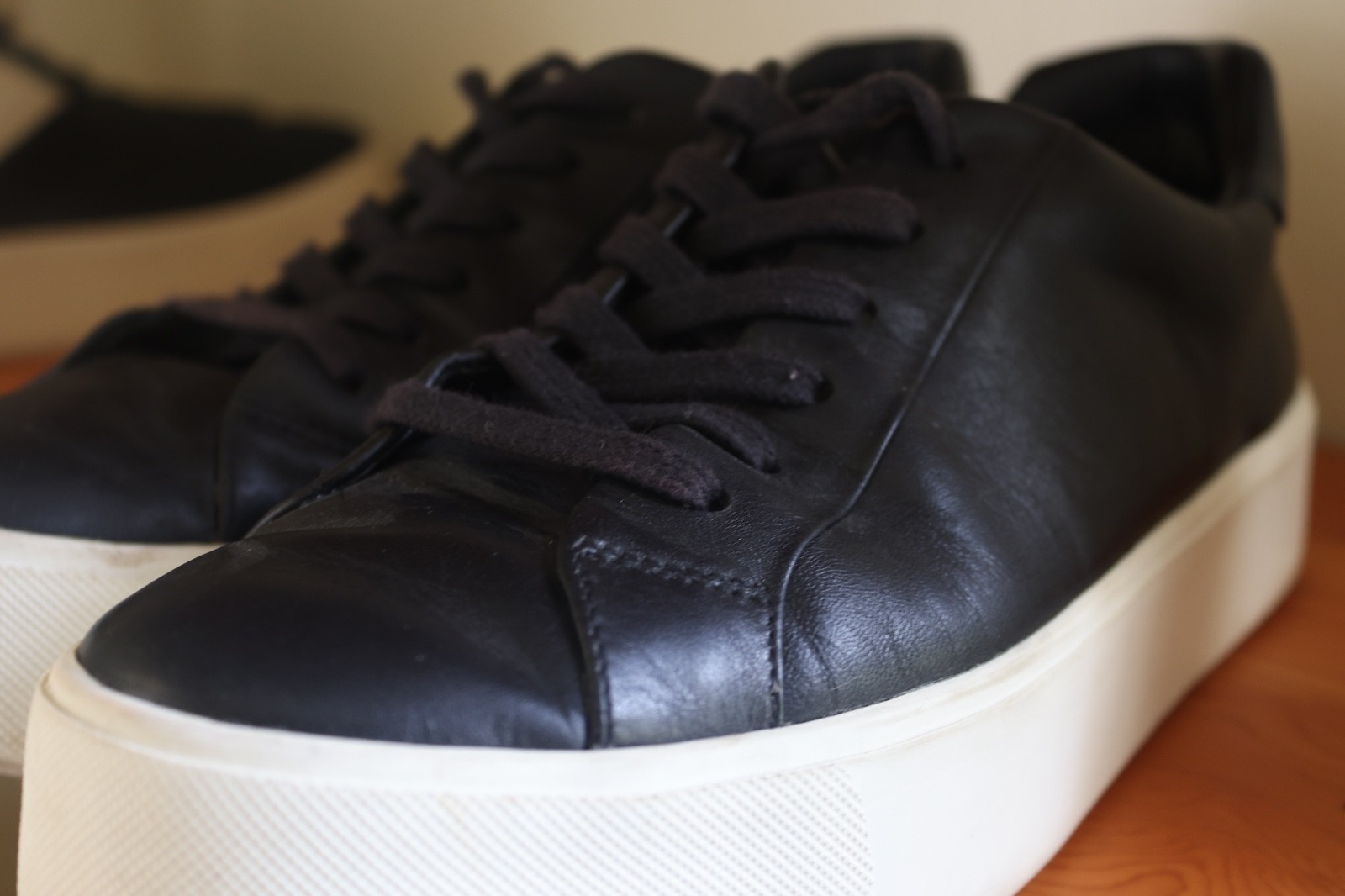 Vince Benfield Womens Platform Sneakers Black Shoes US 5.5 EU 36 Leather
