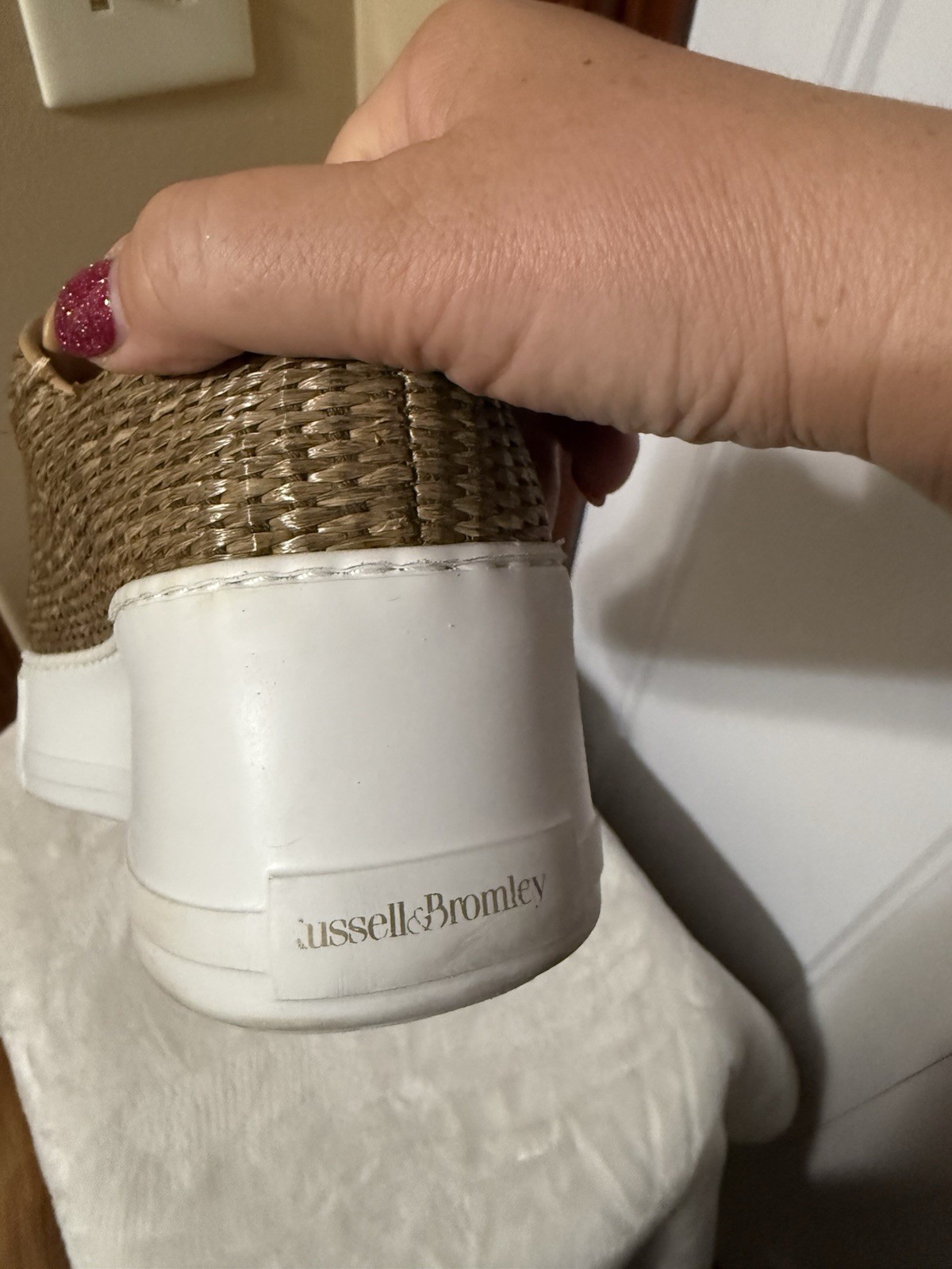 Russell & Bromley Park Up Tan Woven Raffia Flatform Laceless Women’s Sneakers 9