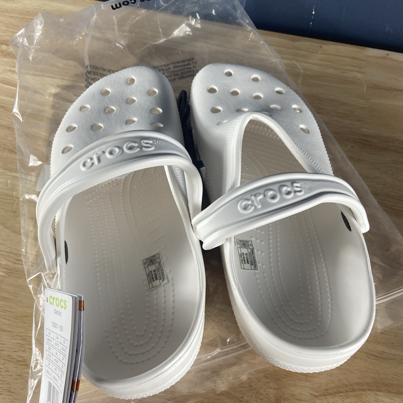 Crocs Classic Clog – White – Women W10 / Men M8 – Brand New