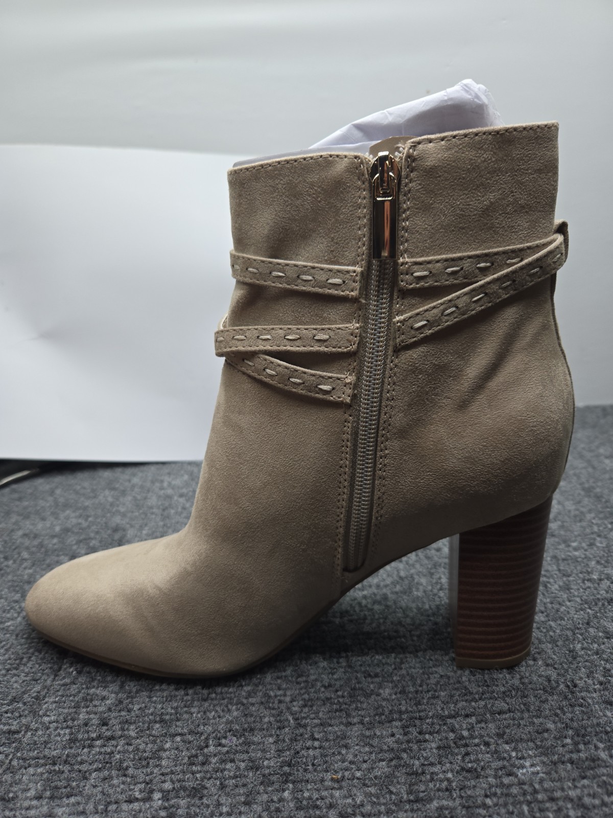 Bandolino Boots 9.5 Nude