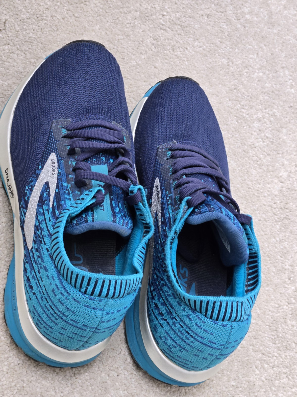 Brooks shoes women 7 B ricochet running walking DNA amp cushion turquois blue