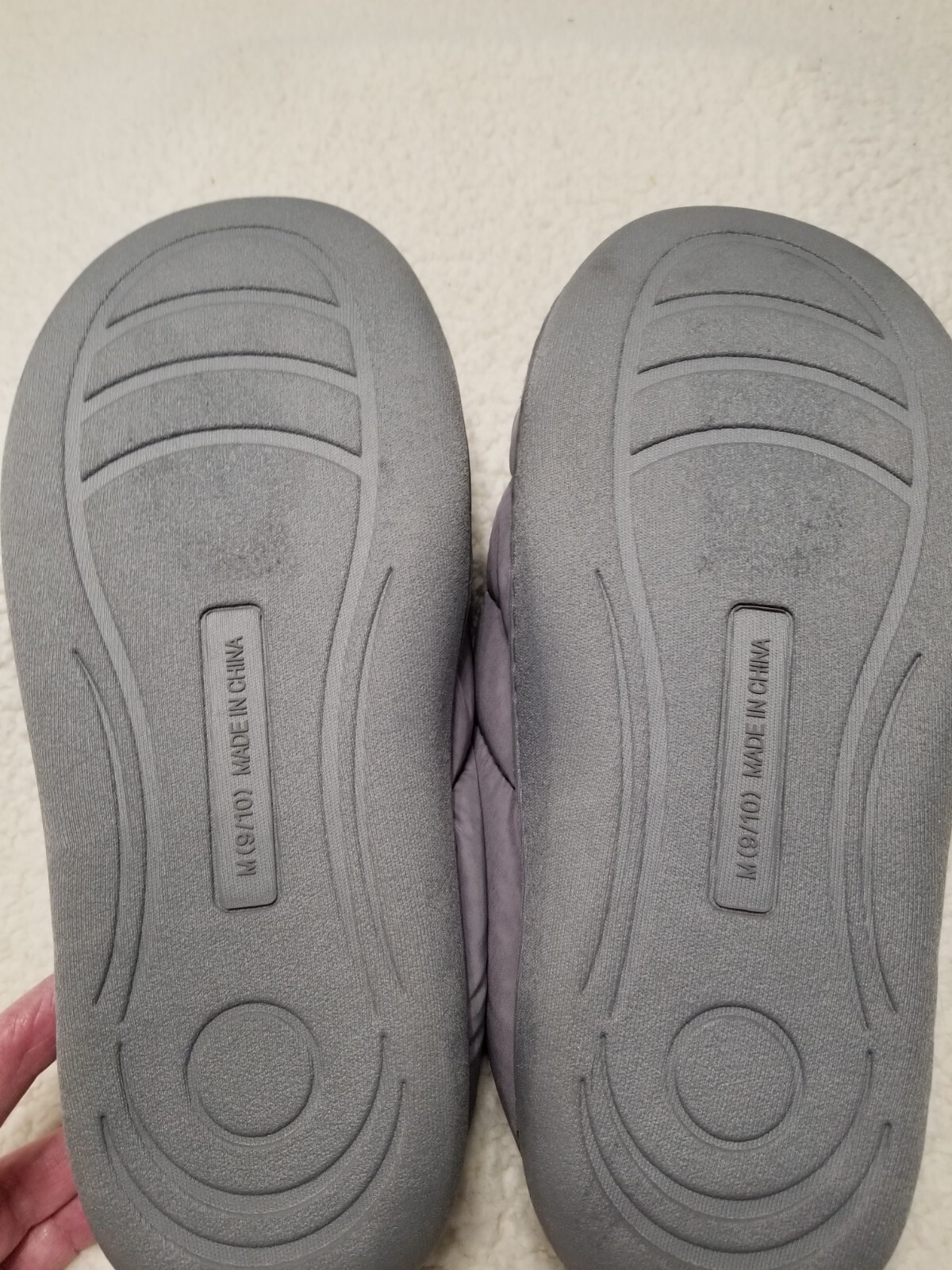 ABOUND Union Puffer Quilted Scuff Slippers Gray Quilt Nylon Sz M 9/10