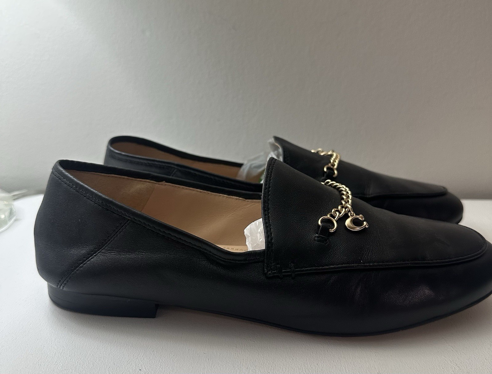 Coach Women’s Black Leather Loafer Flats Gold Chain Logo Slip-On 7.5