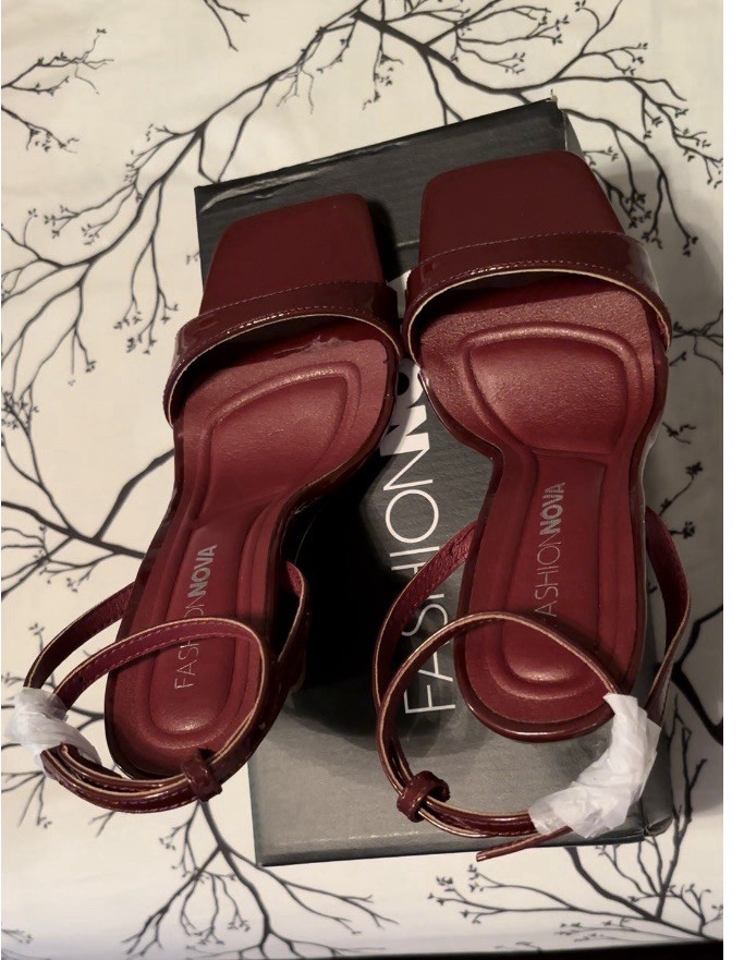 Fashion Nova Burgundy Block Heel Sandal Summer/ Spring Party Cocktail and Casual