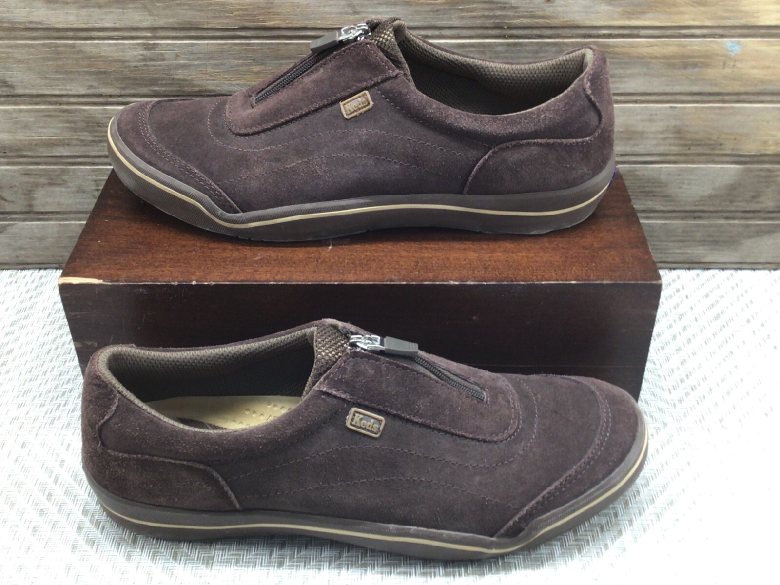 KEDS Womens Expresso Brown Suede Zip Front Shoes Slip On Size 9.5