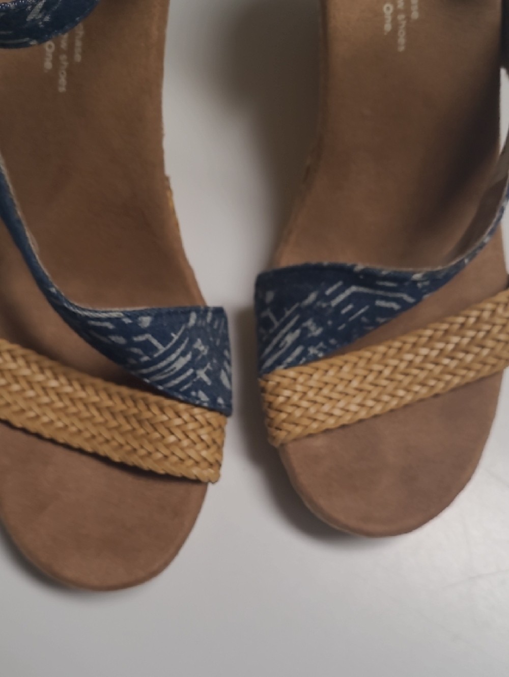 TOMS Navy Batik Denim & Beige Wedge Sandals with Braided Tan Strap – Size 6.5