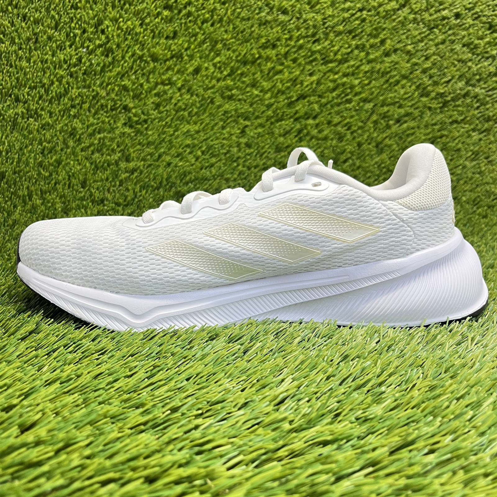 Adidas Response Womens Size 10.5 White Athletic Running Walking Shoes Sneakers